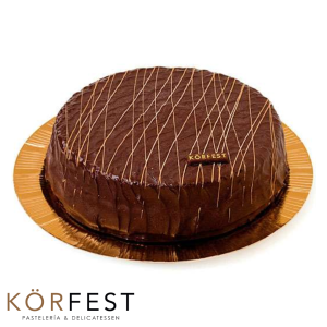 TARTA SACHER KÖRFEST